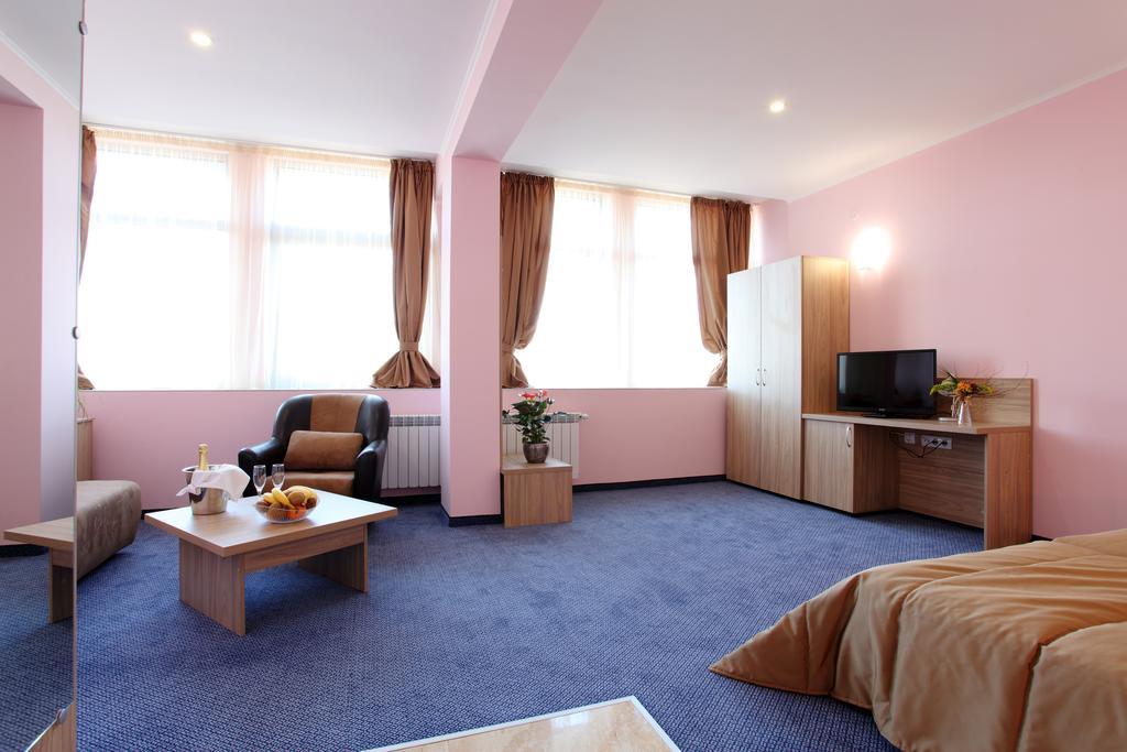 Teodora Palace Hotel 루세 객실 사진
