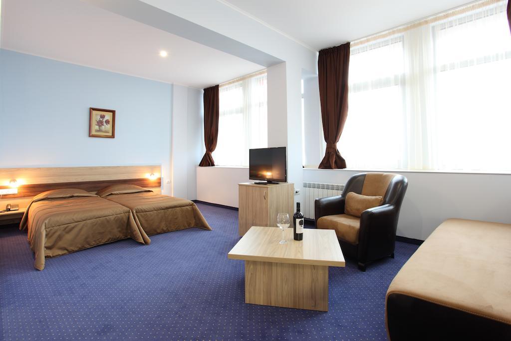 Teodora Palace Hotel 루세 객실 사진